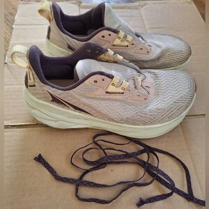 Altra Experience Wild Trail Running Shoes – Women’s 9 – MaxTrac – Lightweight